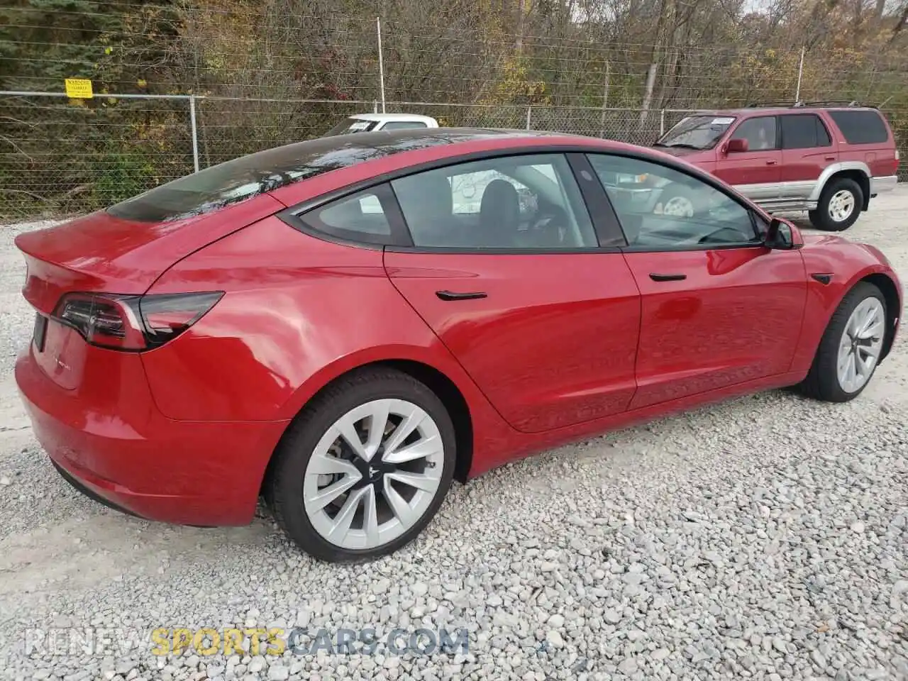 3 Photograph of a damaged car 5YJ3E1EB5MF079672 TESLA MODEL 3 2021