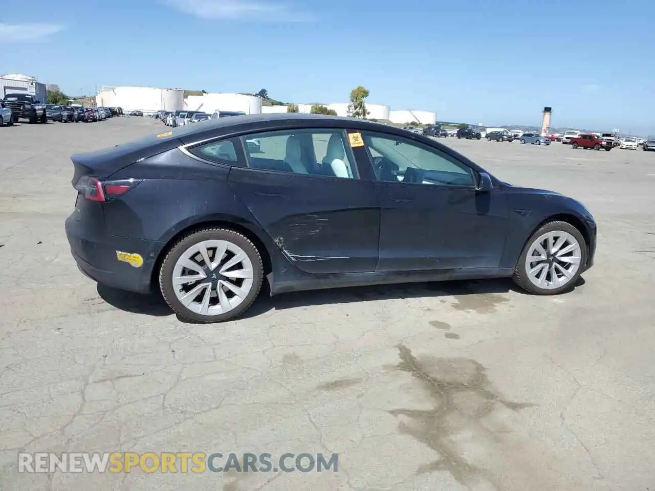 3 Photograph of a damaged car 5YJ3E1EB5MF082975 TESLA MODEL 3 2021