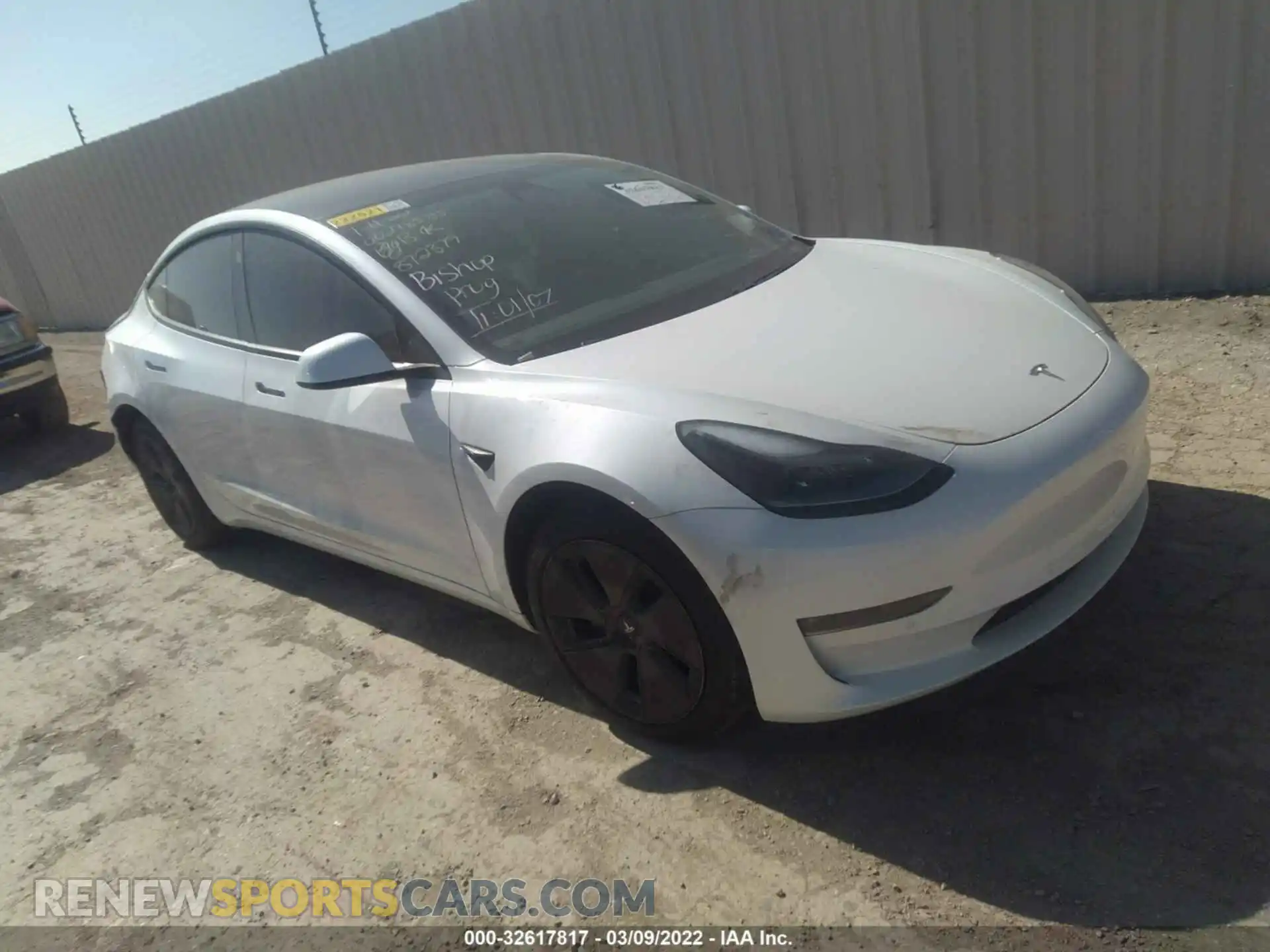 1 Photograph of a damaged car 5YJ3E1EB6MF872379 TESLA MODEL 3 2021