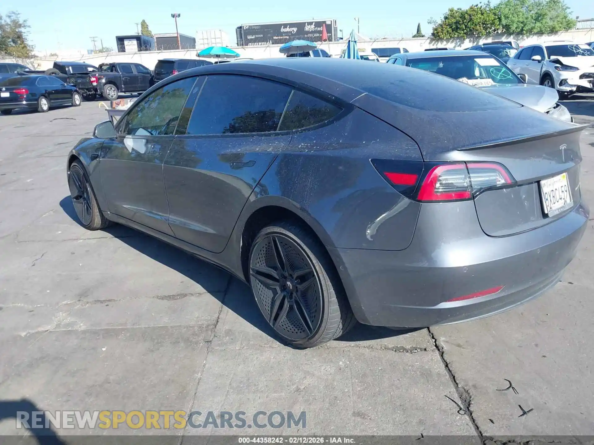 3 Фотография поврежденного автомобиля 5YJ3E1EB6MF999486 TESLA MODEL 3 2021