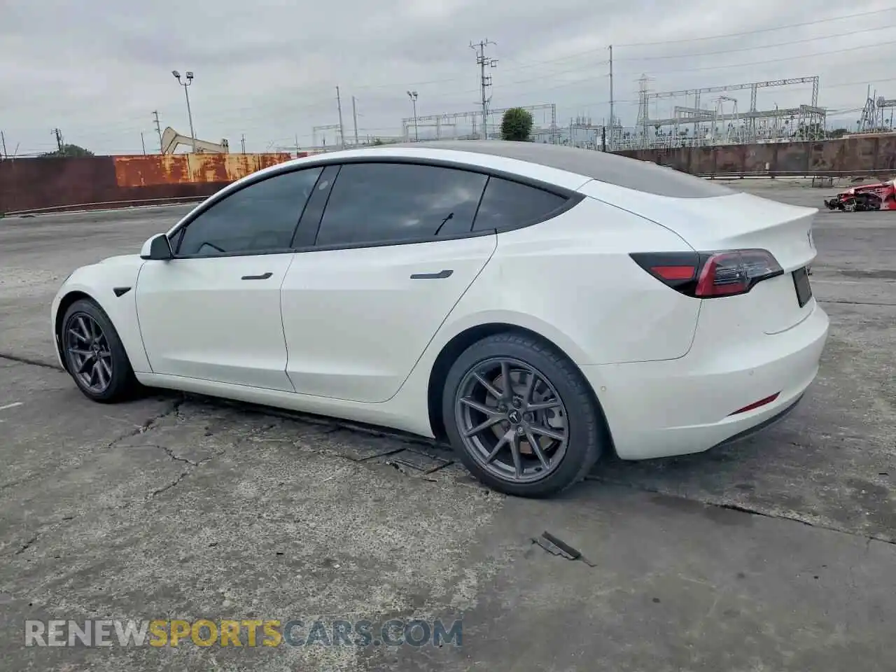 2 Photograph of a damaged car 5YJ3E1EB7MF849340 TESLA MODEL 3 2021