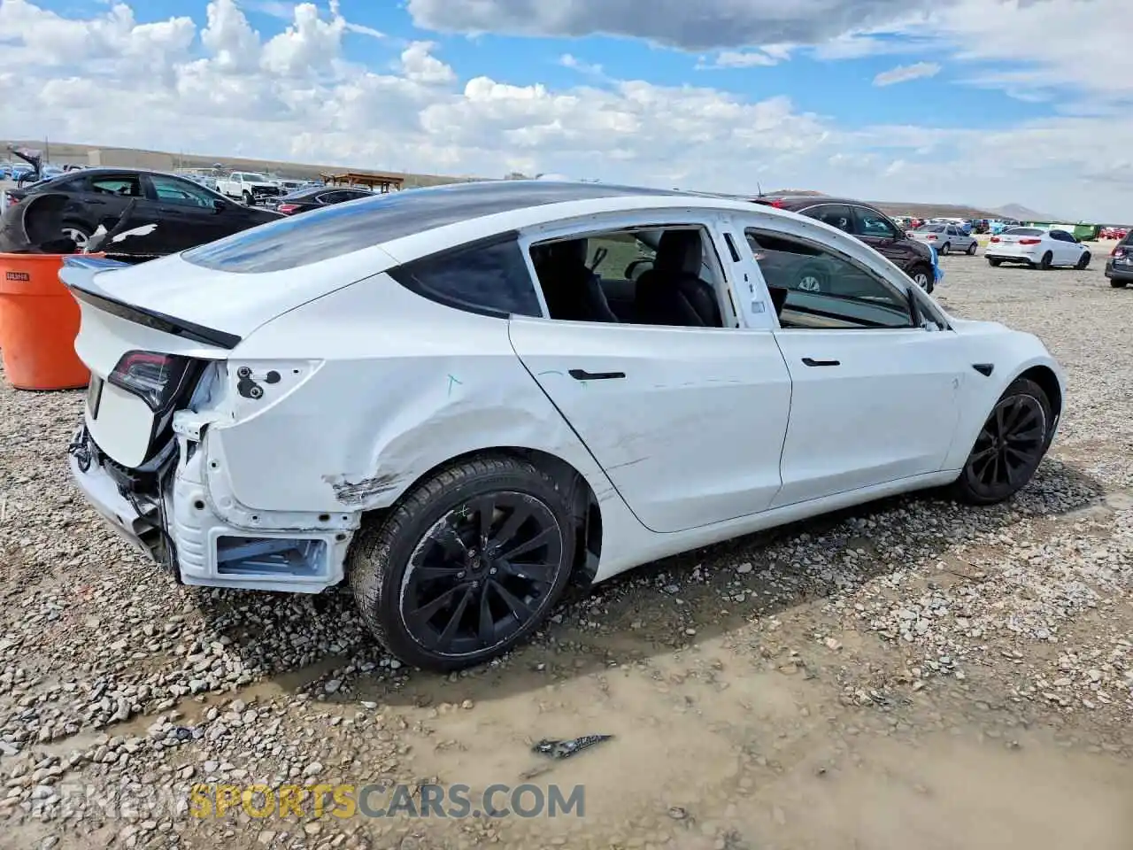 3 fotografías del automóvil dañado 5YJ3E1EB7MF868969 TESLA MODEL 3 2021