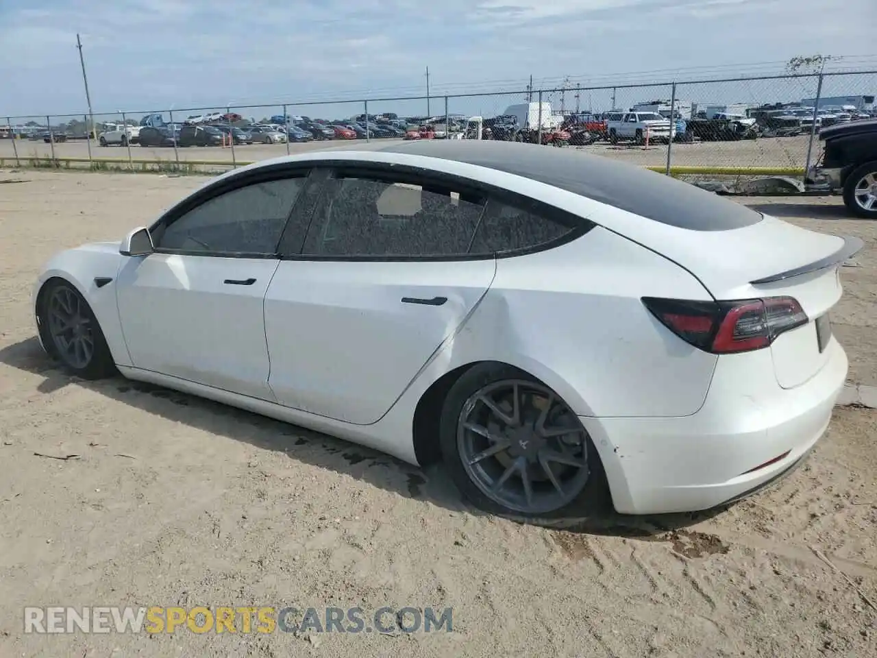 2 Photograph of a damaged car 5YJ3E1EB7MF924831 TESLA MODEL 3 2021