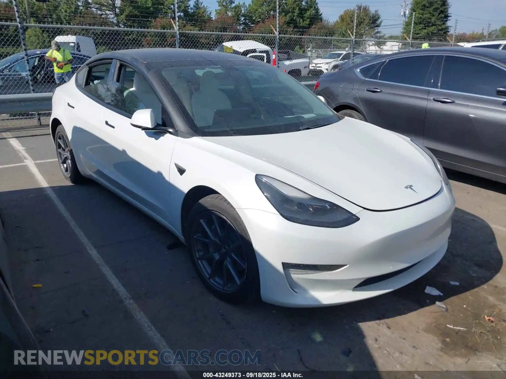 1 Photograph of a damaged car 5YJ3E1EB7MF981367 TESLA MODEL 3 2021