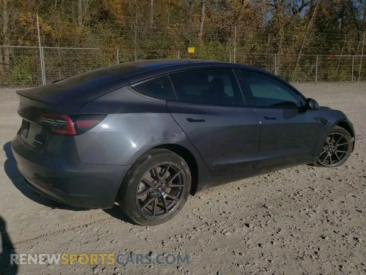 3 Photograph of a damaged car 5YJ3E1EB7MF983250 TESLA MODEL 3 2021