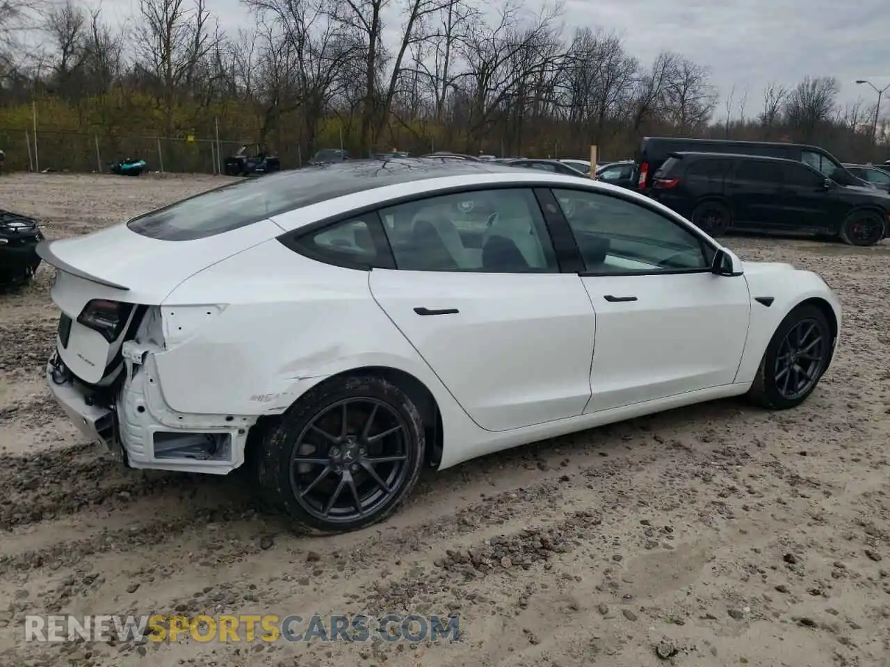 3 Photograph of a damaged car 5YJ3E1EB8MF852831 TESLA MODEL 3 2021