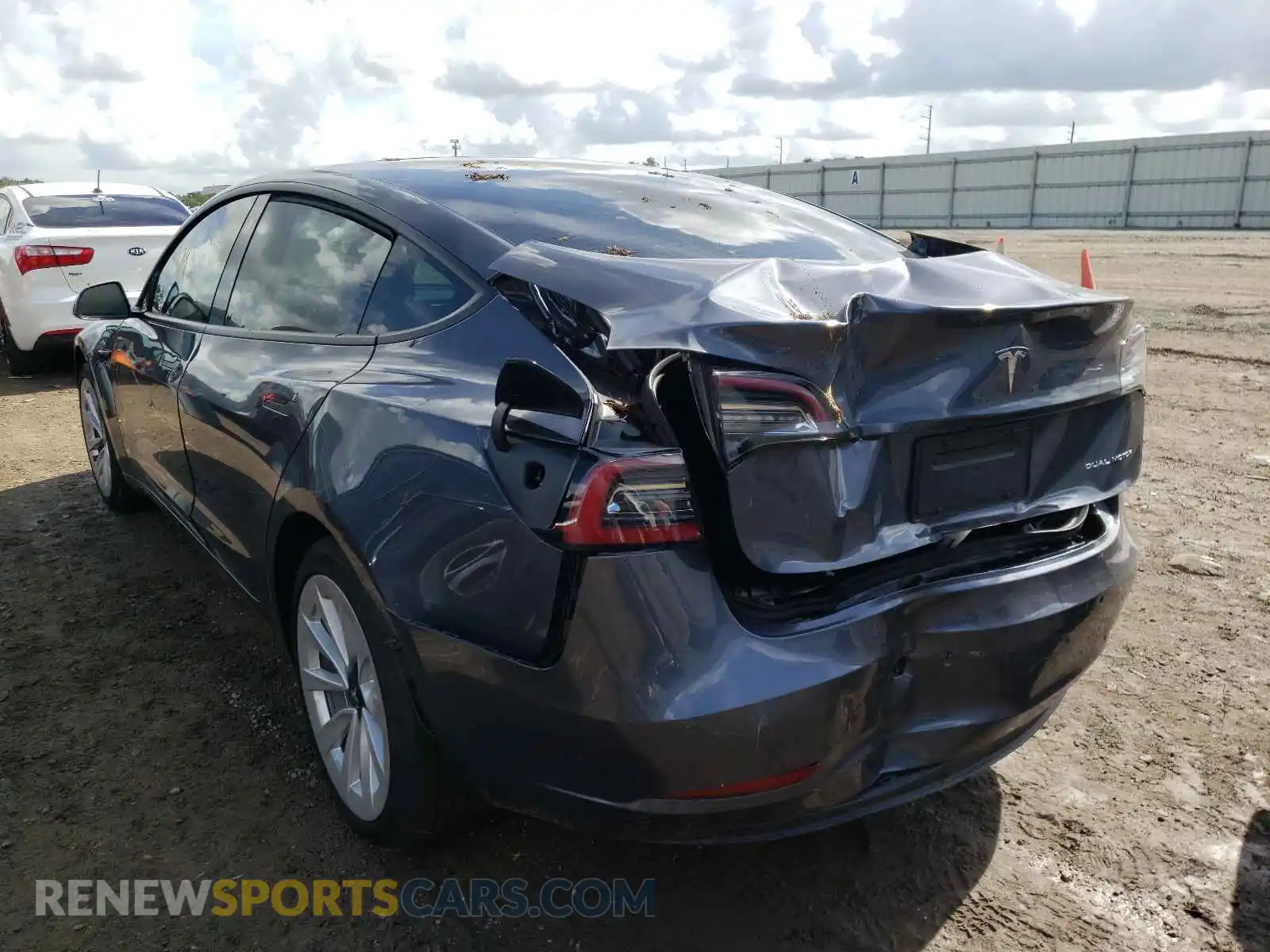 3 Photograph of a damaged car 5YJ3E1EB8MF902658 TESLA MODEL 3 2021