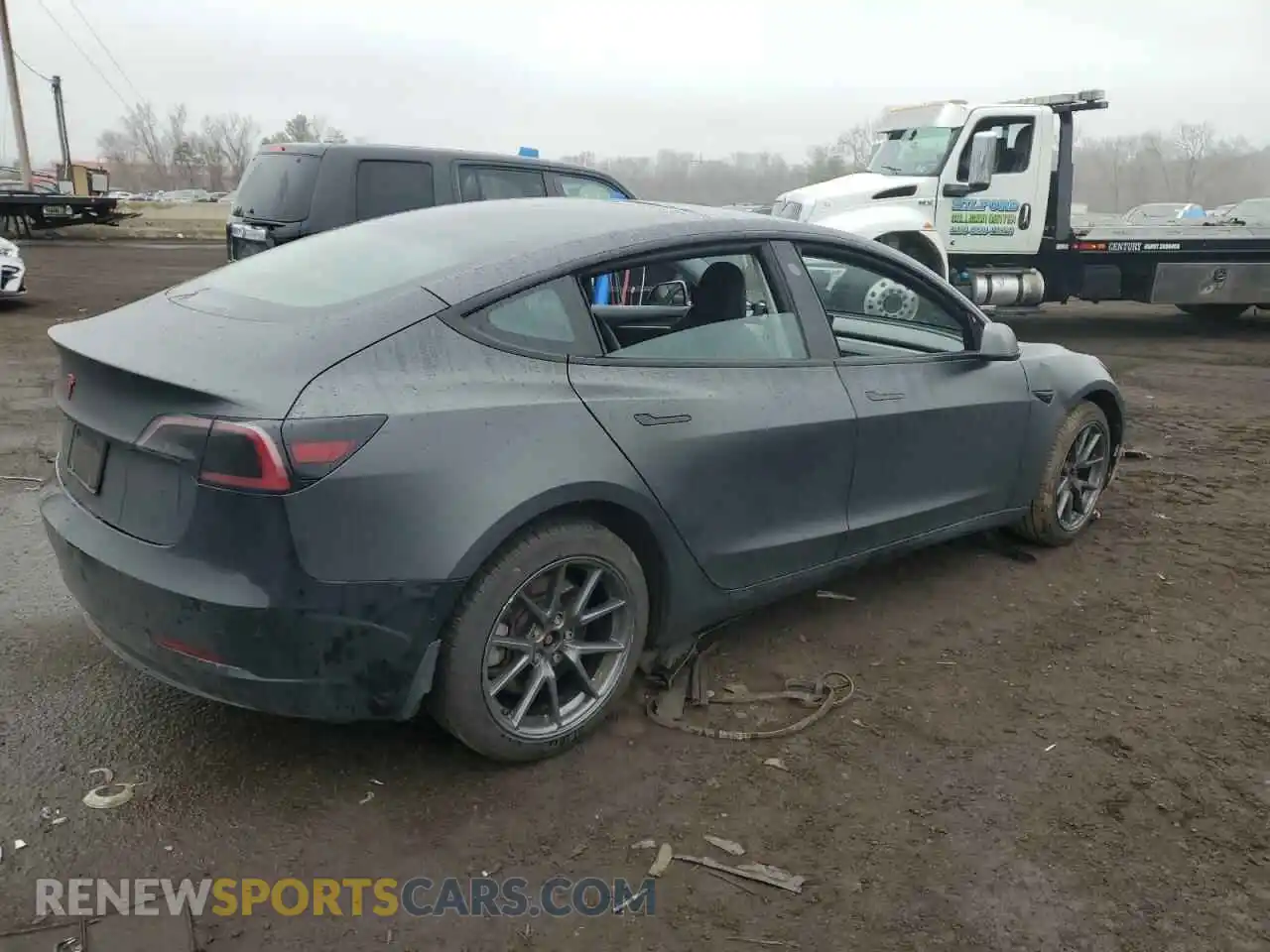 3 Photograph of a damaged car 5YJ3E1EB8MF983905 TESLA MODEL 3 2021