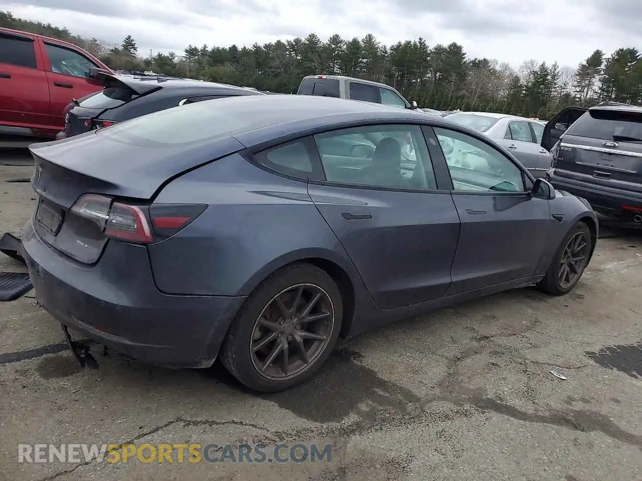 3 Photograph of a damaged car 5YJ3E1EB9MF060171 TESLA MODEL 3 2021