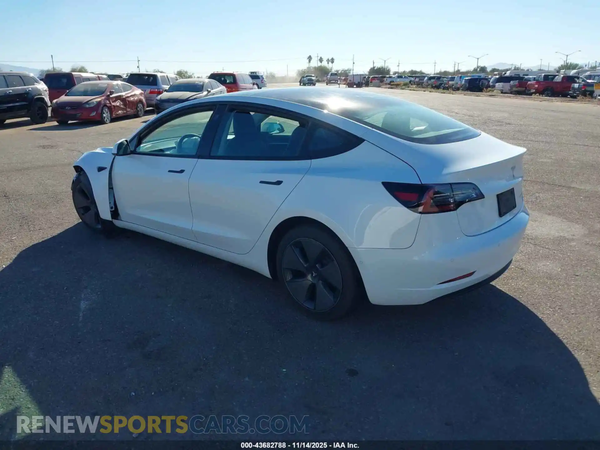 3 Photograph of a damaged car 5YJ3E1EB9MF085877 TESLA MODEL 3 2021