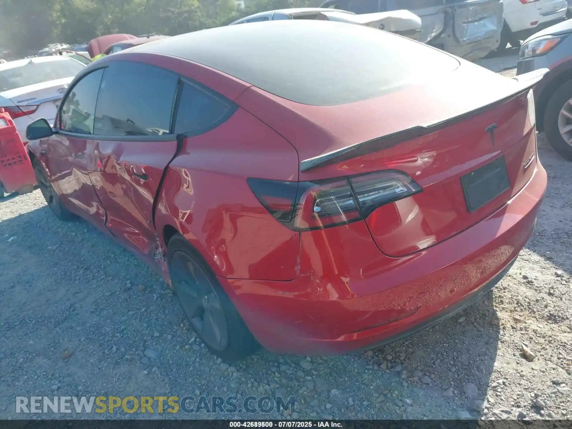 3 Photograph of a damaged car 5YJ3E1EB9MF090237 TESLA MODEL 3 2021