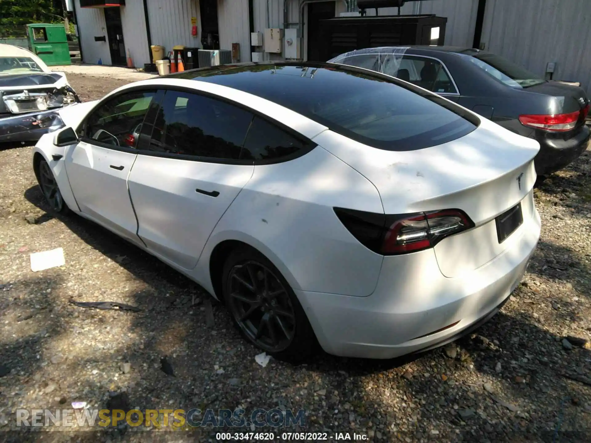 3 Photograph of a damaged car 5YJ3E1EB9MF836864 TESLA MODEL 3 2021
