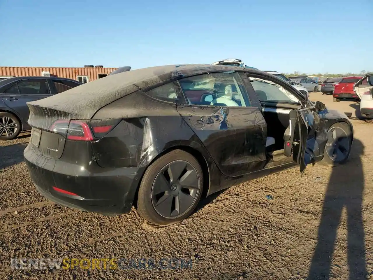 3 Photograph of a damaged car 5YJ3E1EB9MF918058 TESLA MODEL 3 2021
