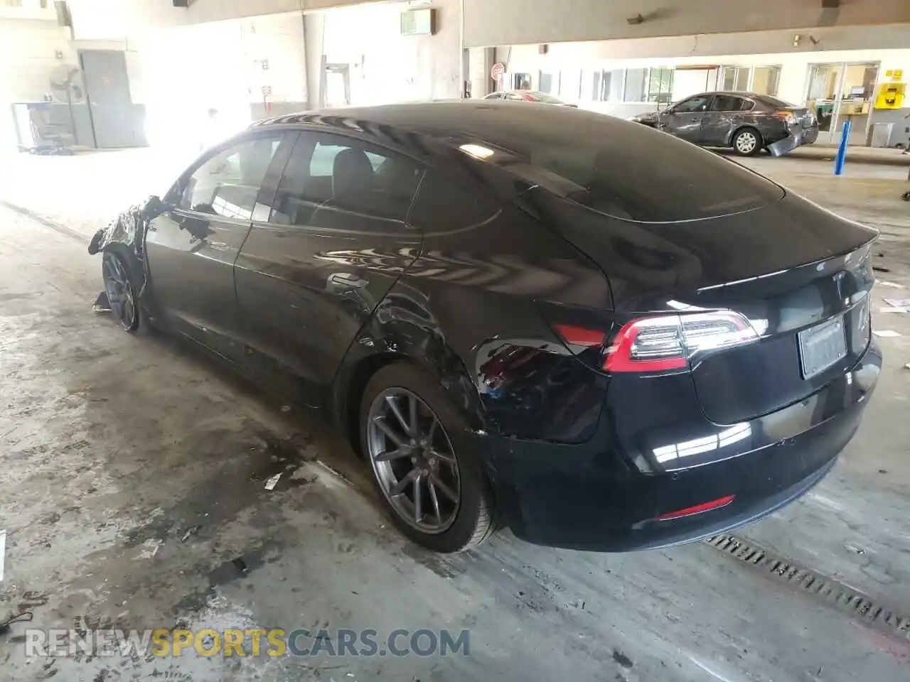 3 Photograph of a damaged car 5YJ3E1EBXMF031438 TESLA MODEL 3 2021