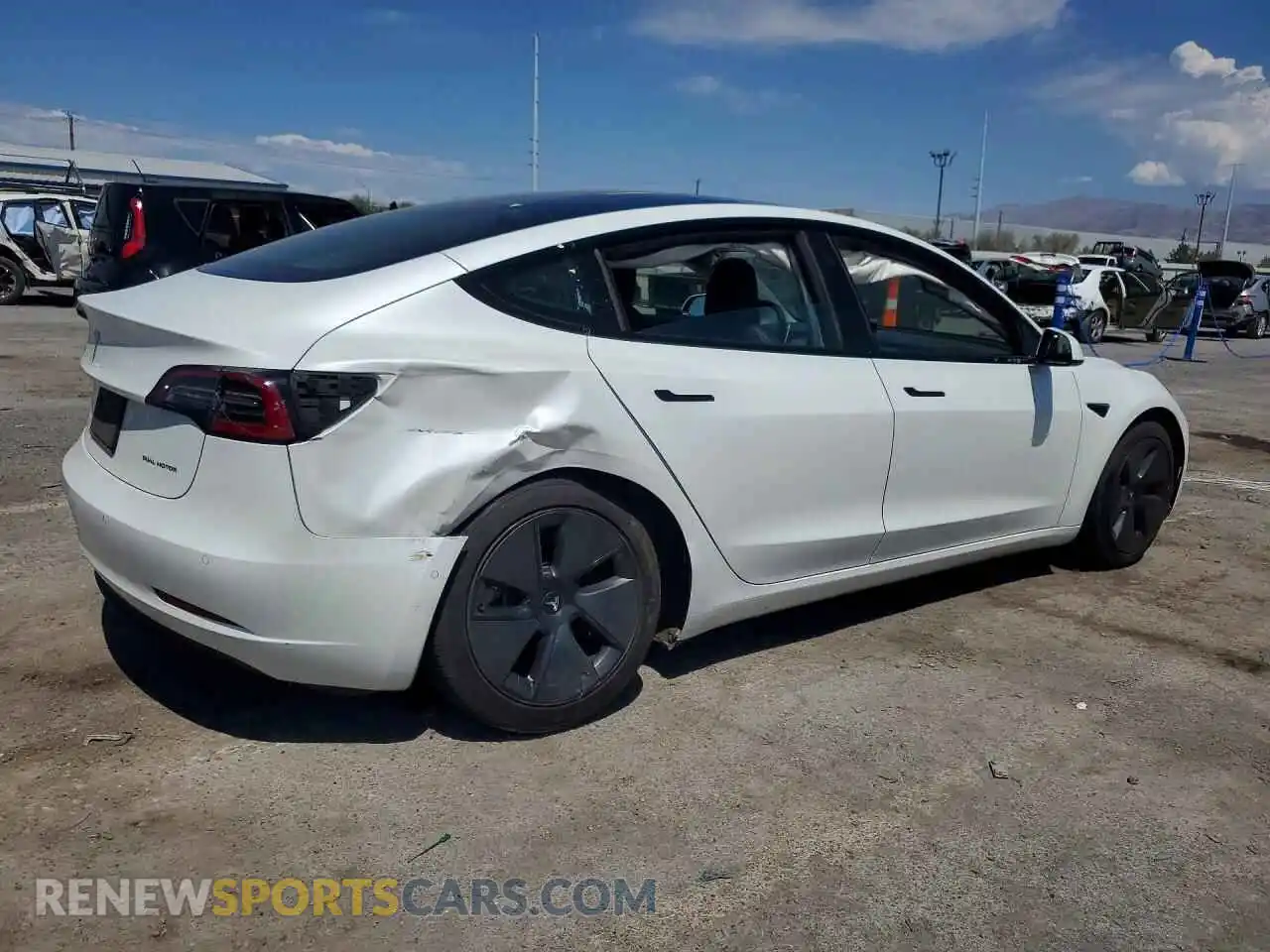 3 Фотография поврежденного автомобиля 5YJ3E1EBXMF037918 TESLA MODEL 3 2021