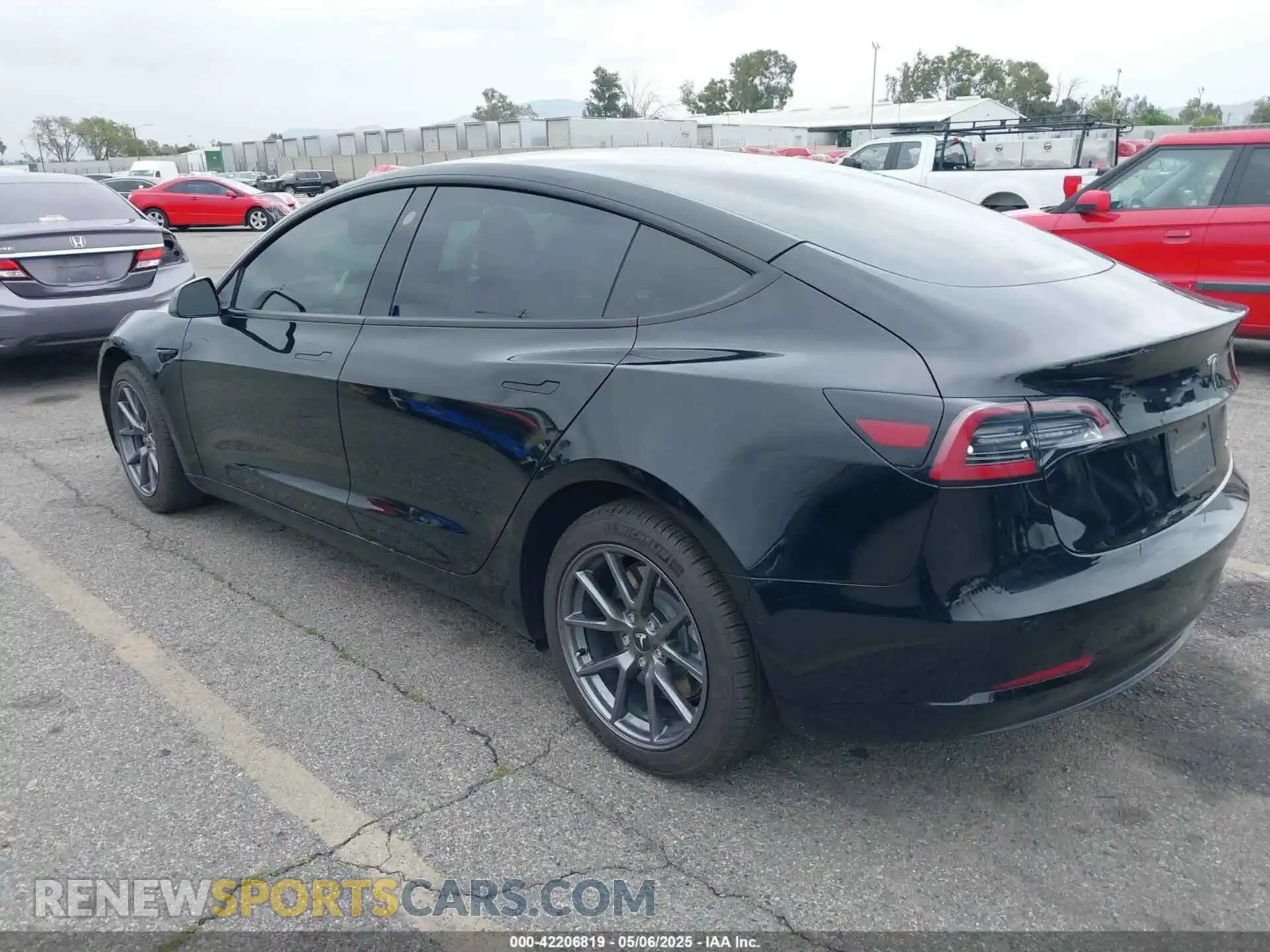 3 Photograph of a damaged car 5YJ3E1EBXMF050068 TESLA MODEL 3 2021