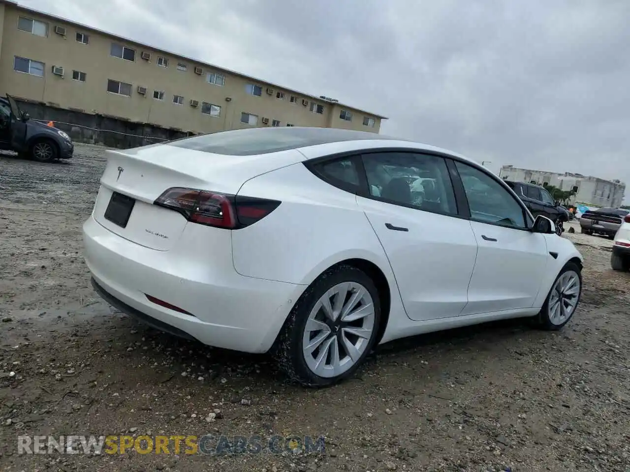 3 Photograph of a damaged car 5YJ3E1EBXMF063127 TESLA MODEL 3 2021