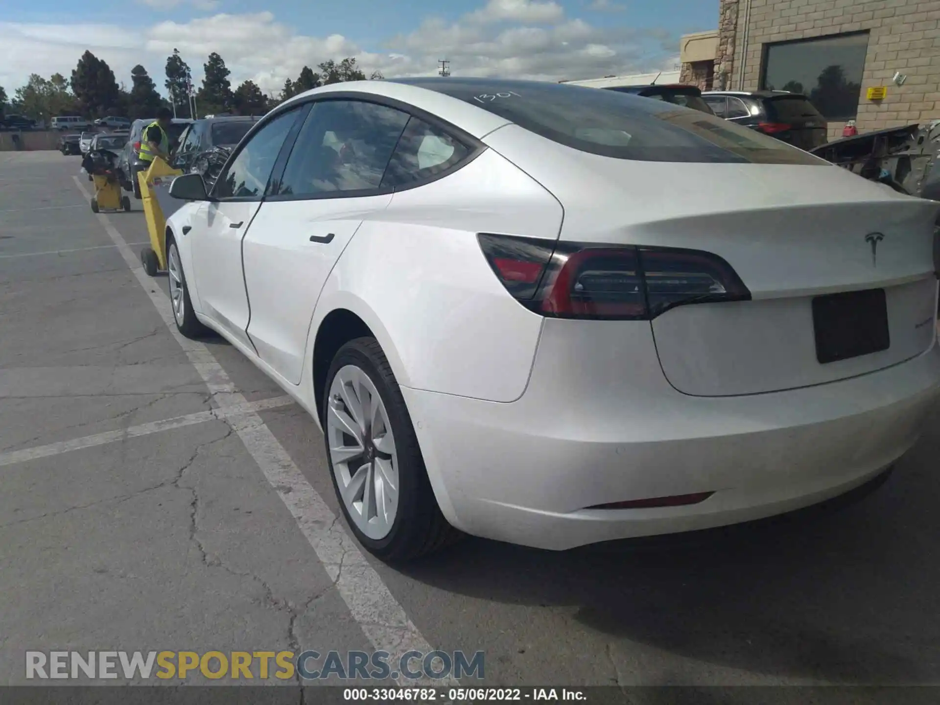 3 fotografías del automóvil dañado 5YJ3E1EBXMF071180 TESLA MODEL 3 2021