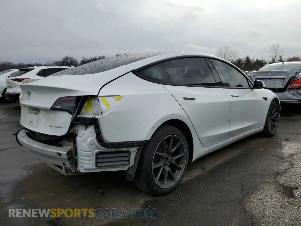 3 Photograph of a damaged car 5YJ3E1EBXMF852894 TESLA MODEL 3 2021