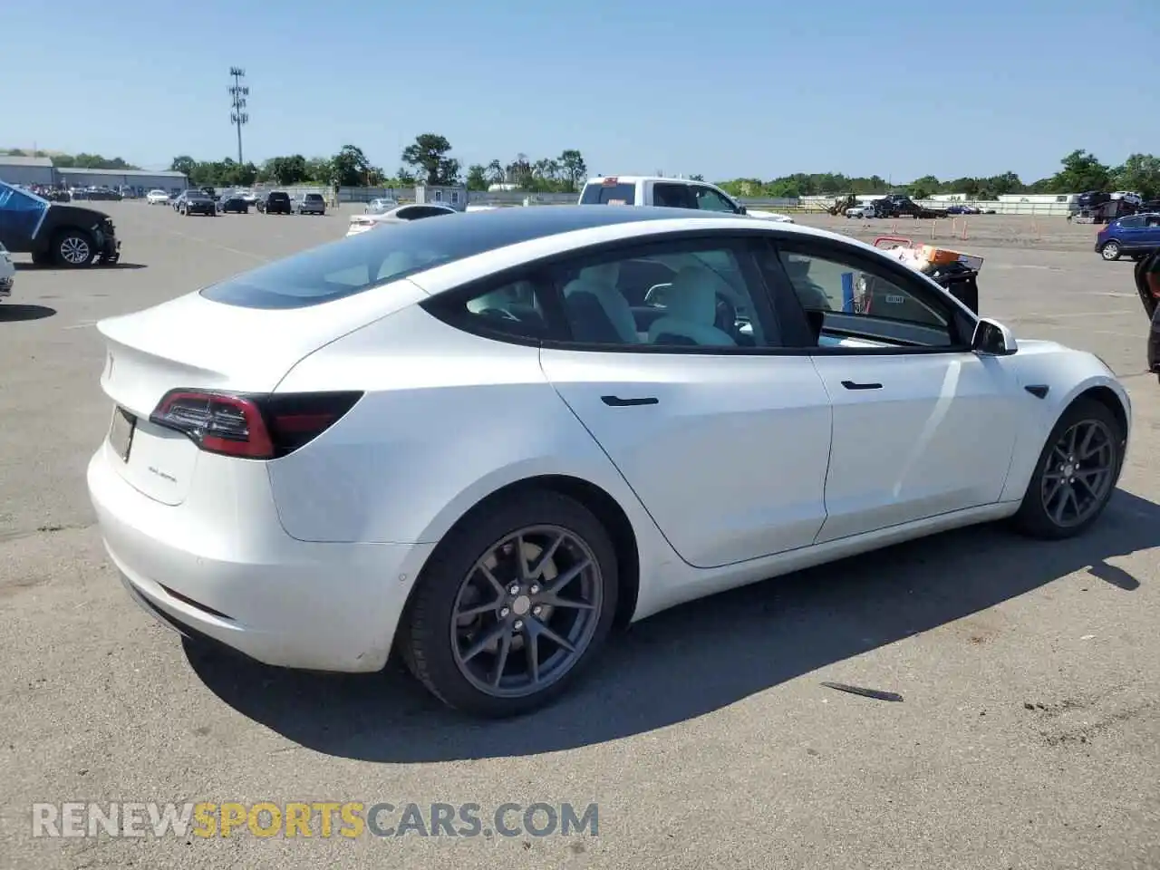 3 Photograph of a damaged car 5YJ3E1EBXMF858582 TESLA MODEL 3 2021