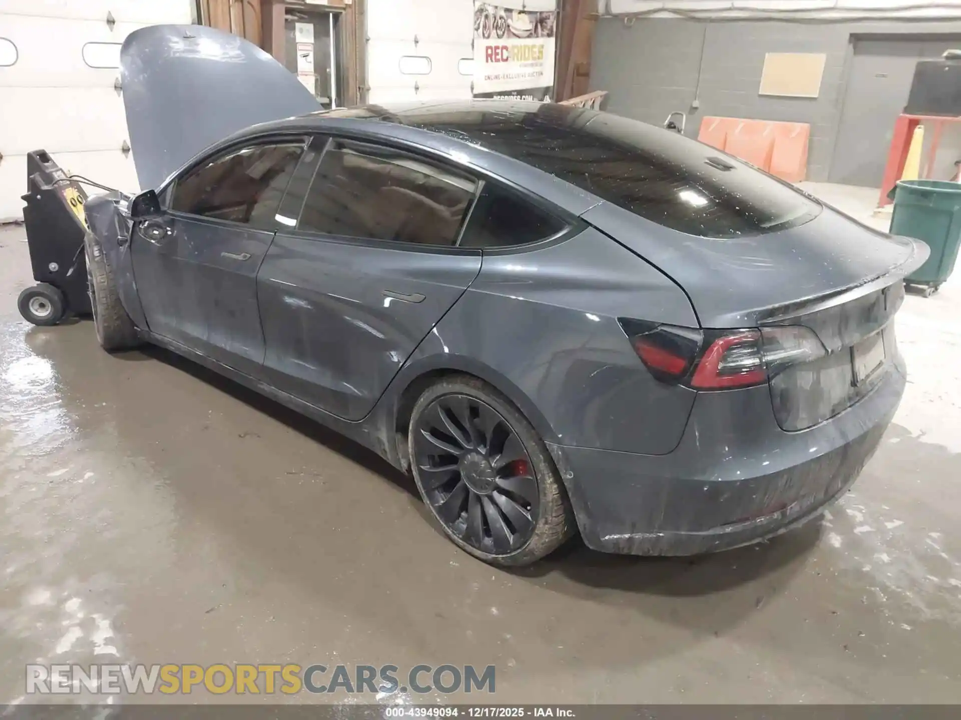 3 Photograph of a damaged car 5YJ3E1EC2MF087706 TESLA MODEL 3 2021