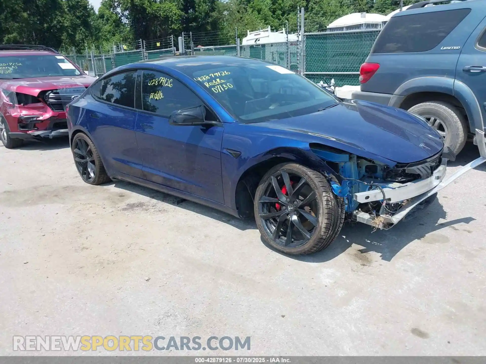 1 Photograph of a damaged car 5YJ3E1EC4MF054738 TESLA MODEL 3 2021