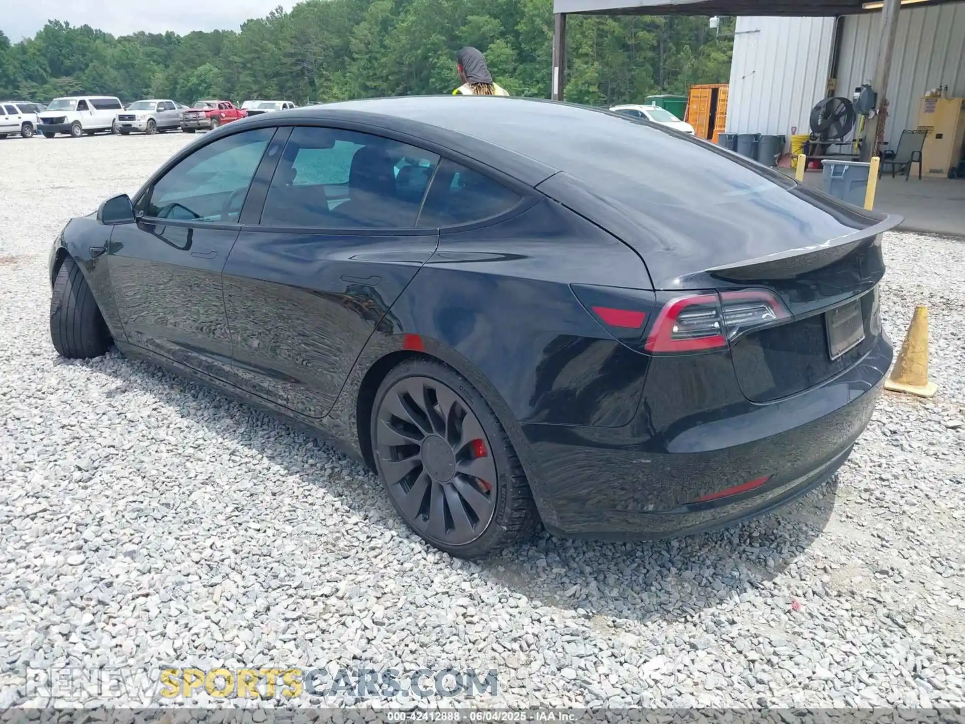 3 Photograph of a damaged car 5YJ3E1EC5MF925422 TESLA MODEL 3 2021