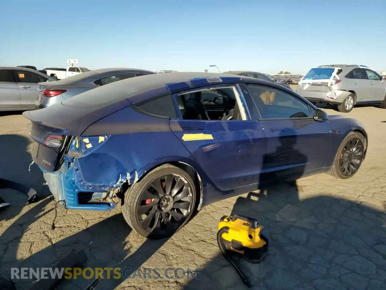 3 fotografías del automóvil dañado 5YJ3E1EC6MF077048 TESLA MODEL 3 2021