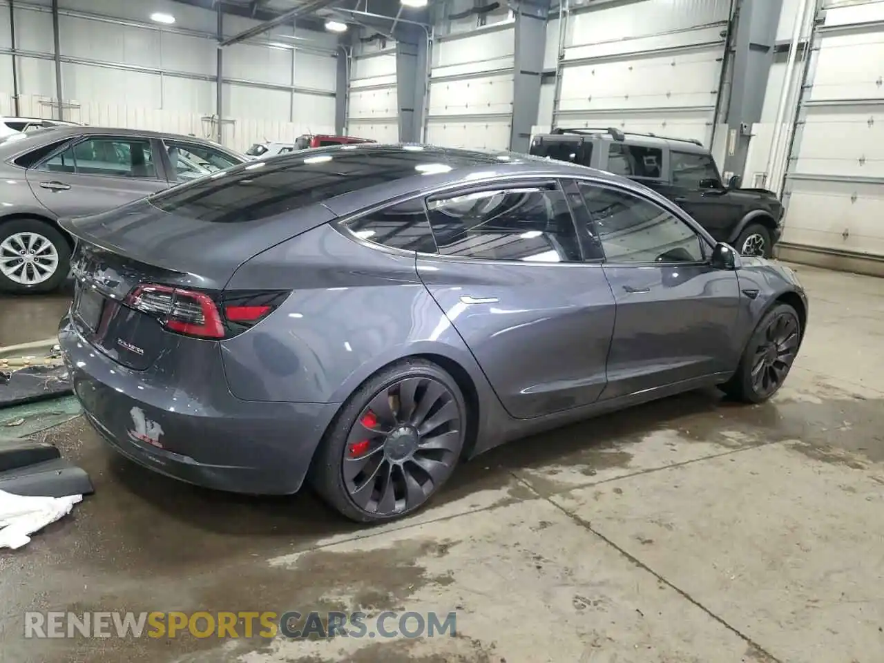 3 Photograph of a damaged car 5YJ3E1EC8MF860680 TESLA MODEL 3 2021