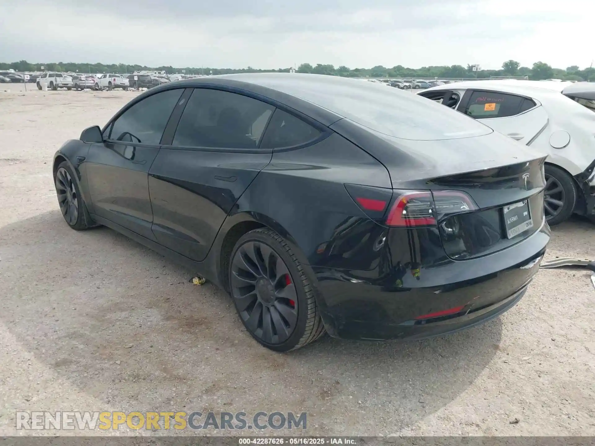 3 Photograph of a damaged car 5YJ3E1ECXMF056512 TESLA MODEL 3 2021