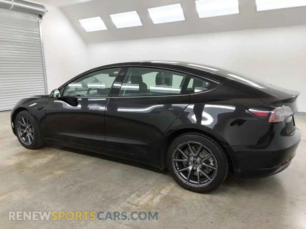 2 Photograph of a damaged car 5YJ3E1EA0NF289248 TESLA MODEL 3 2022
