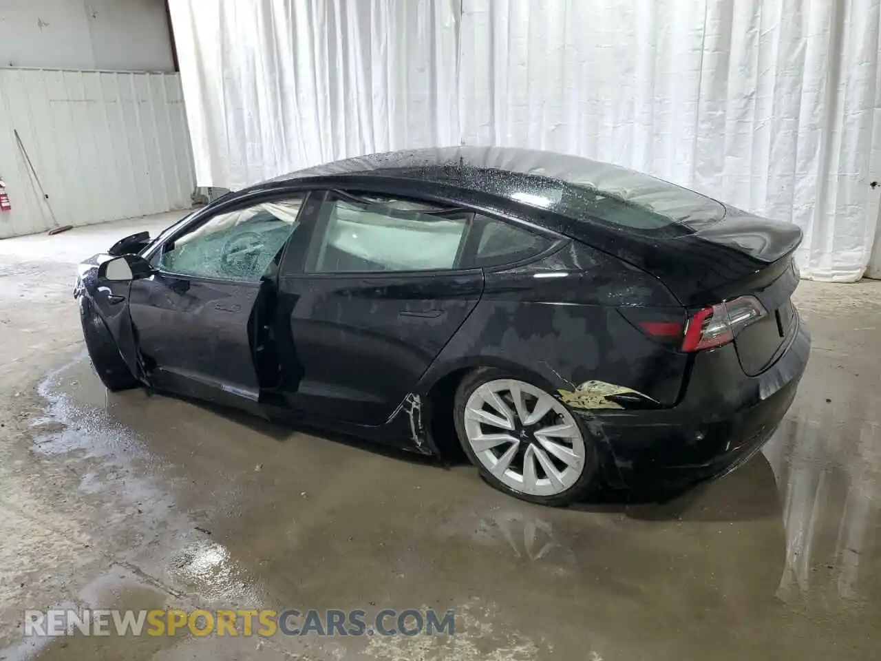 2 Photograph of a damaged car 5YJ3E1EA0NF372386 TESLA MODEL 3 2022