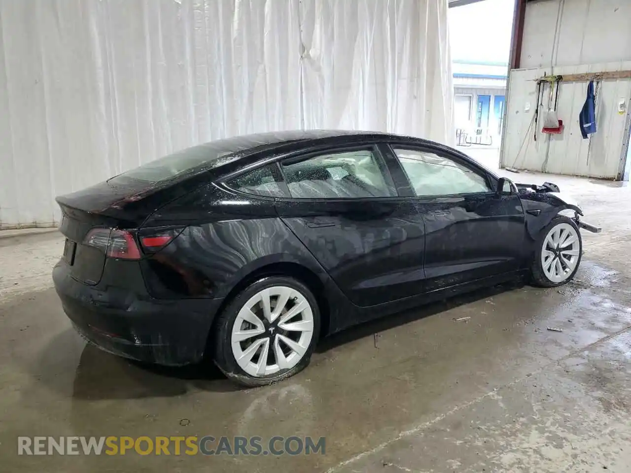 3 Photograph of a damaged car 5YJ3E1EA0NF372386 TESLA MODEL 3 2022