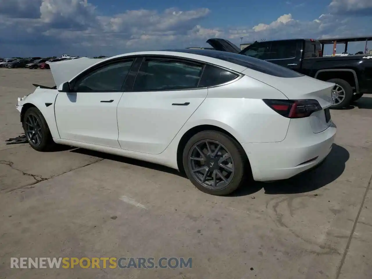 2 Photograph of a damaged car 5YJ3E1EA1NF101515 TESLA MODEL 3 2022