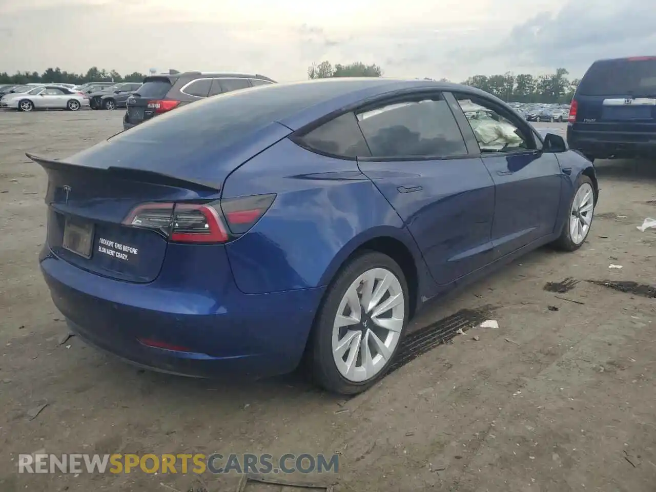 3 Photograph of a damaged car 5YJ3E1EA1NF190244 TESLA MODEL 3 2022