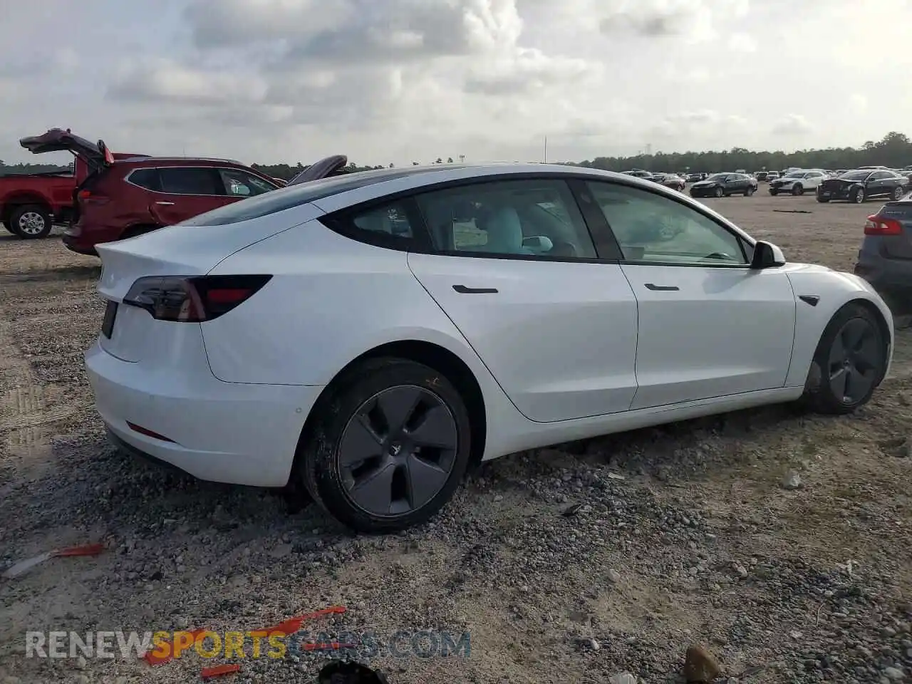 3 Photograph of a damaged car 5YJ3E1EA1NF315372 TESLA MODEL 3 2022