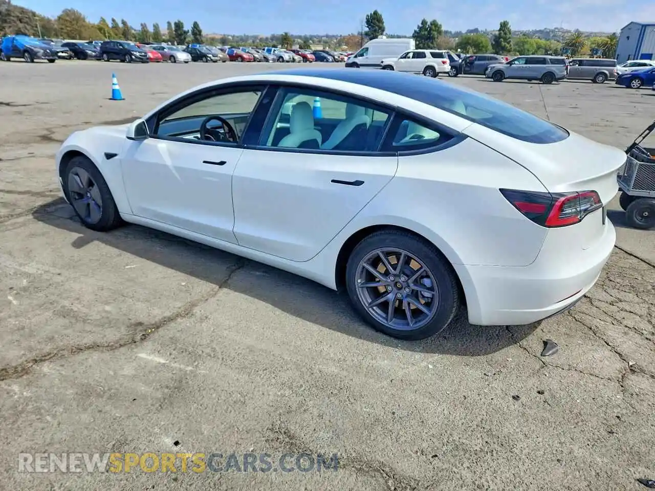 2 Photograph of a damaged car 5YJ3E1EA1NF330602 TESLA MODEL 3 2022