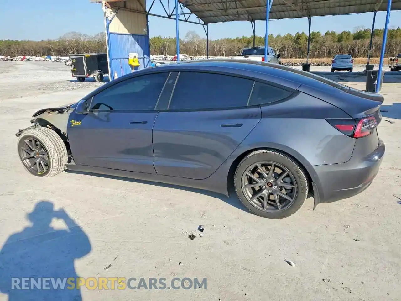 2 Photograph of a damaged car 5YJ3E1EA1NF336013 TESLA MODEL 3 2022