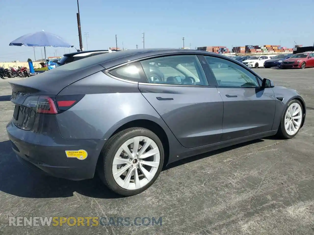 3 Photograph of a damaged car 5YJ3E1EA1NF372879 TESLA MODEL 3 2022