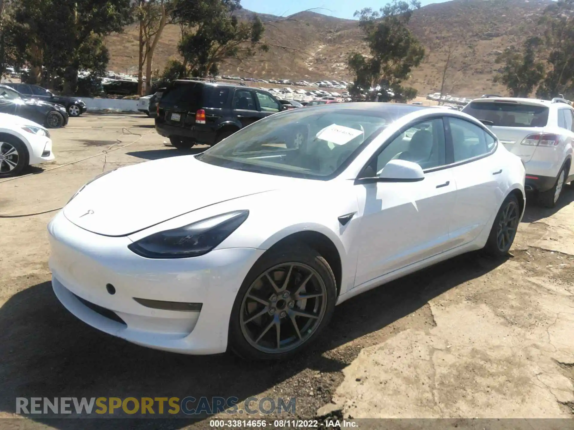 2 Photograph of a damaged car 5YJ3E1EA2NF147841 TESLA MODEL 3 2022