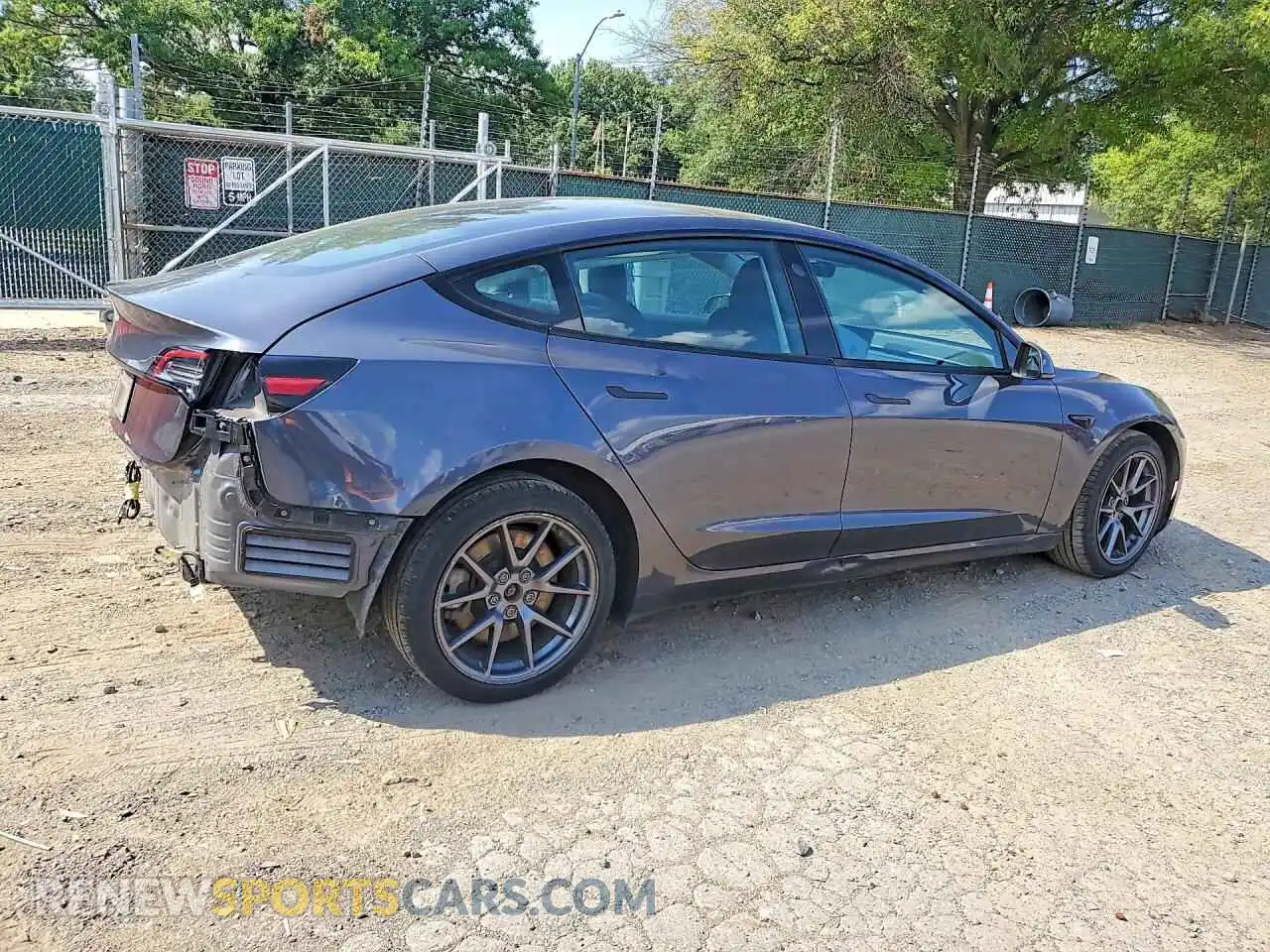 3 Photograph of a damaged car 5YJ3E1EA2NF154580 TESLA MODEL 3 2022
