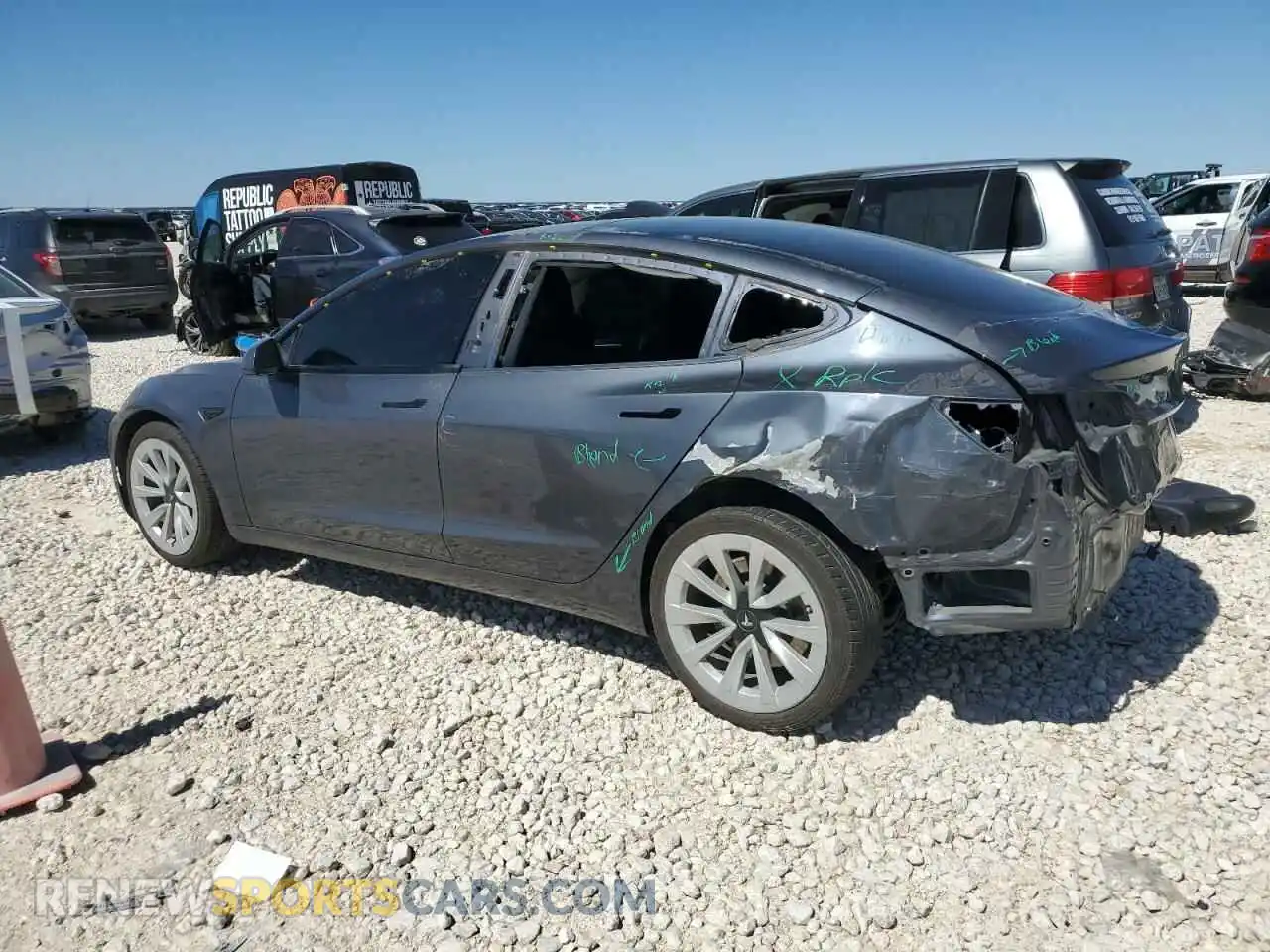 2 Photograph of a damaged car 5YJ3E1EA2NF188955 TESLA MODEL 3 2022