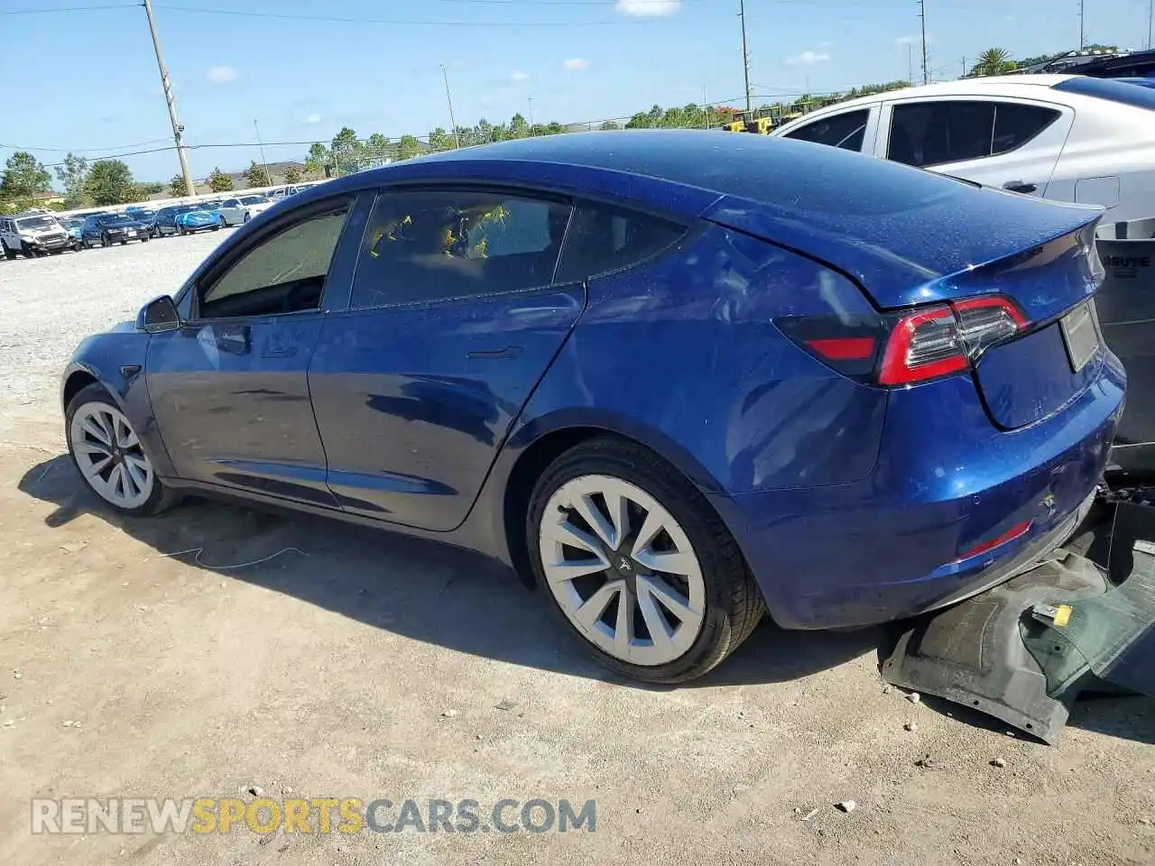 2 Photograph of a damaged car 5YJ3E1EA2NF190883 TESLA MODEL 3 2022