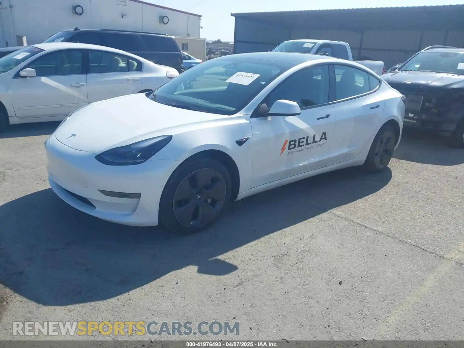 2 Photograph of a damaged car 5YJ3E1EA2NF245817 TESLA MODEL 3 2022