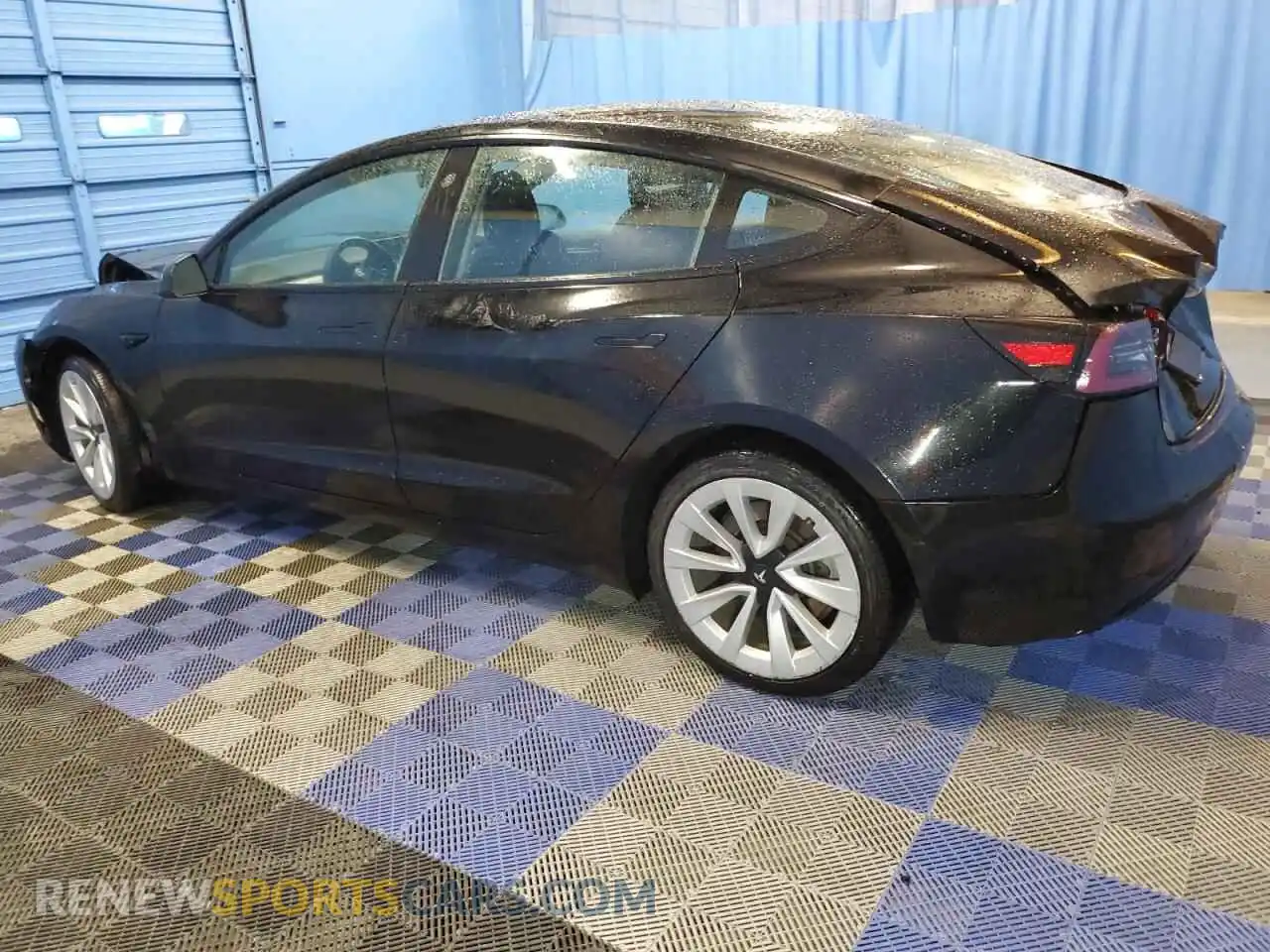 2 Photograph of a damaged car 5YJ3E1EA2NF286965 TESLA MODEL 3 2022