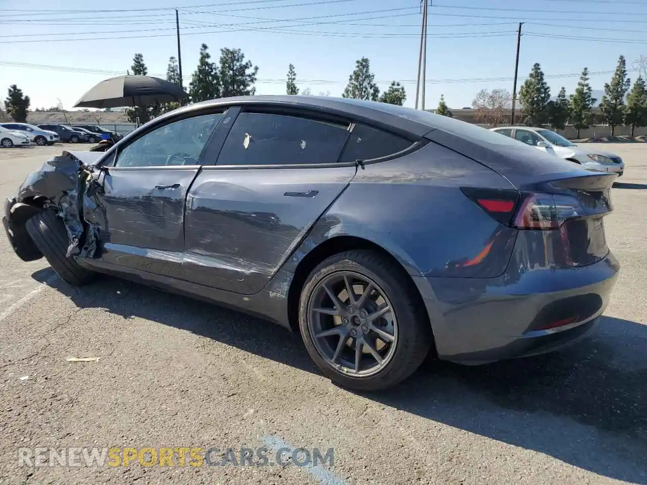 2 Photograph of a damaged car 5YJ3E1EA2NF332391 TESLA MODEL 3 2022