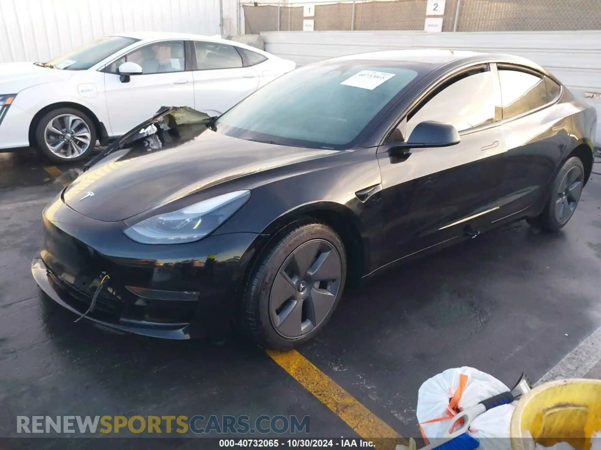 2 Photograph of a damaged car 5YJ3E1EA2NF337221 TESLA MODEL 3 2022