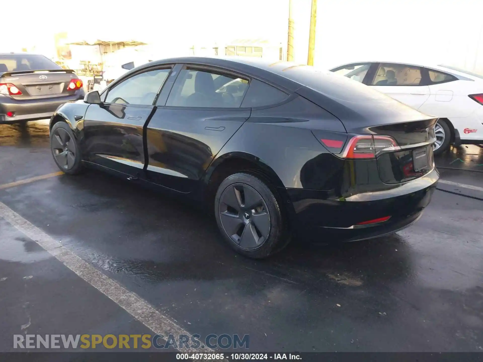 3 Photograph of a damaged car 5YJ3E1EA2NF337221 TESLA MODEL 3 2022