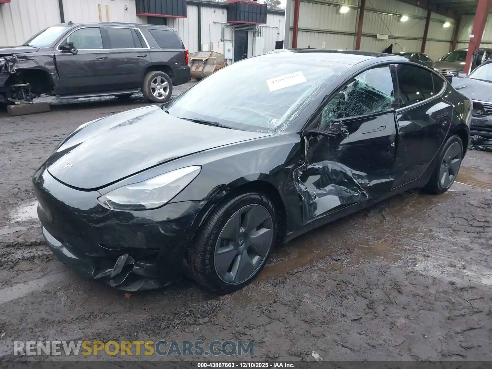 2 Photograph of a damaged car 5YJ3E1EA2NF343956 TESLA MODEL 3 2022