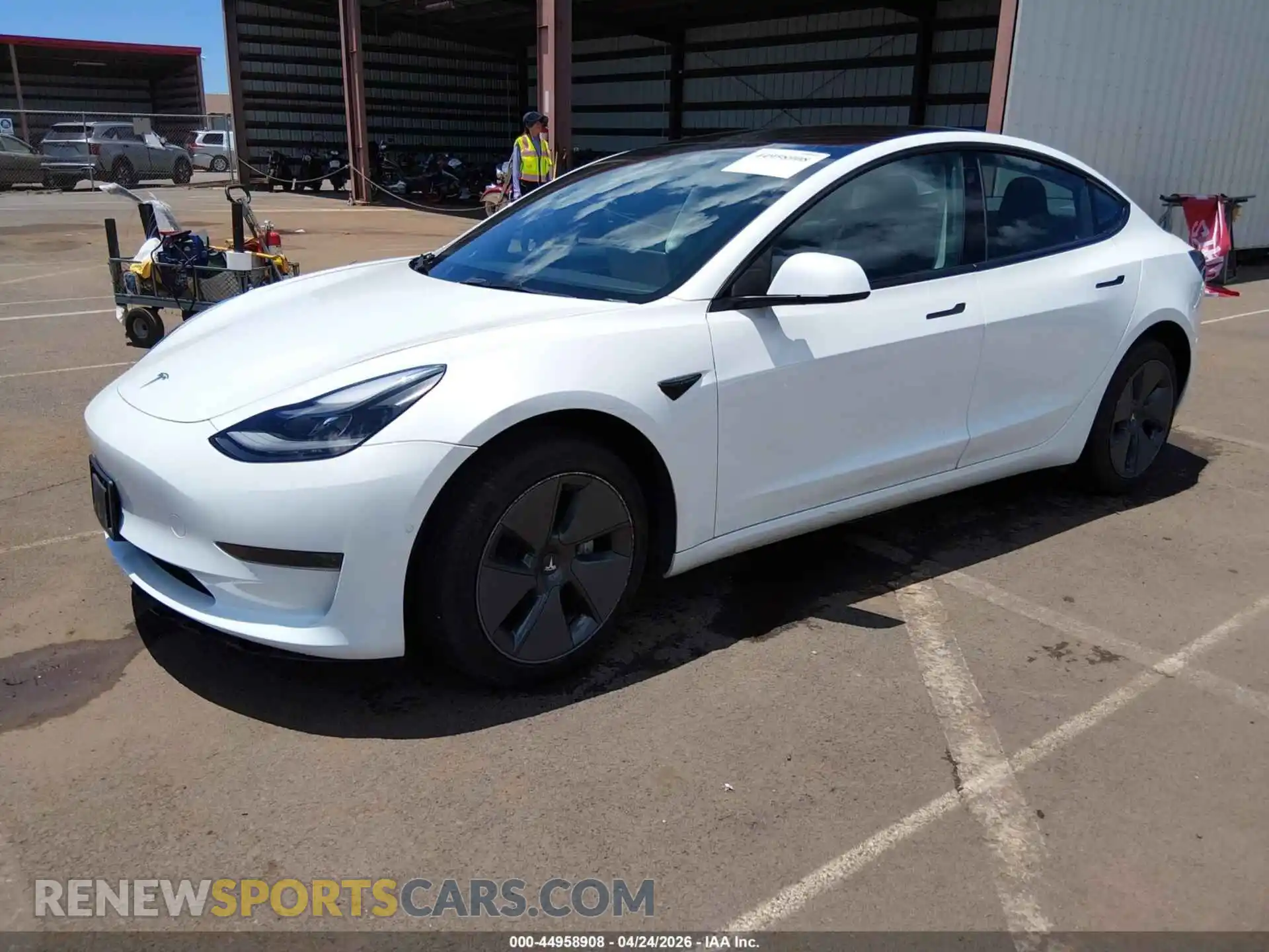 2 Фотография поврежденного автомобиля 5YJ3E1EA3NF120745 TESLA MODEL 3 2022
